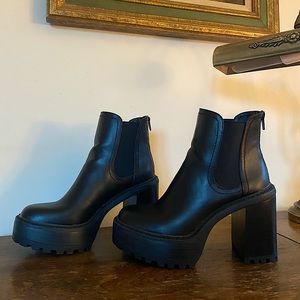 Black Chelsea boot heels